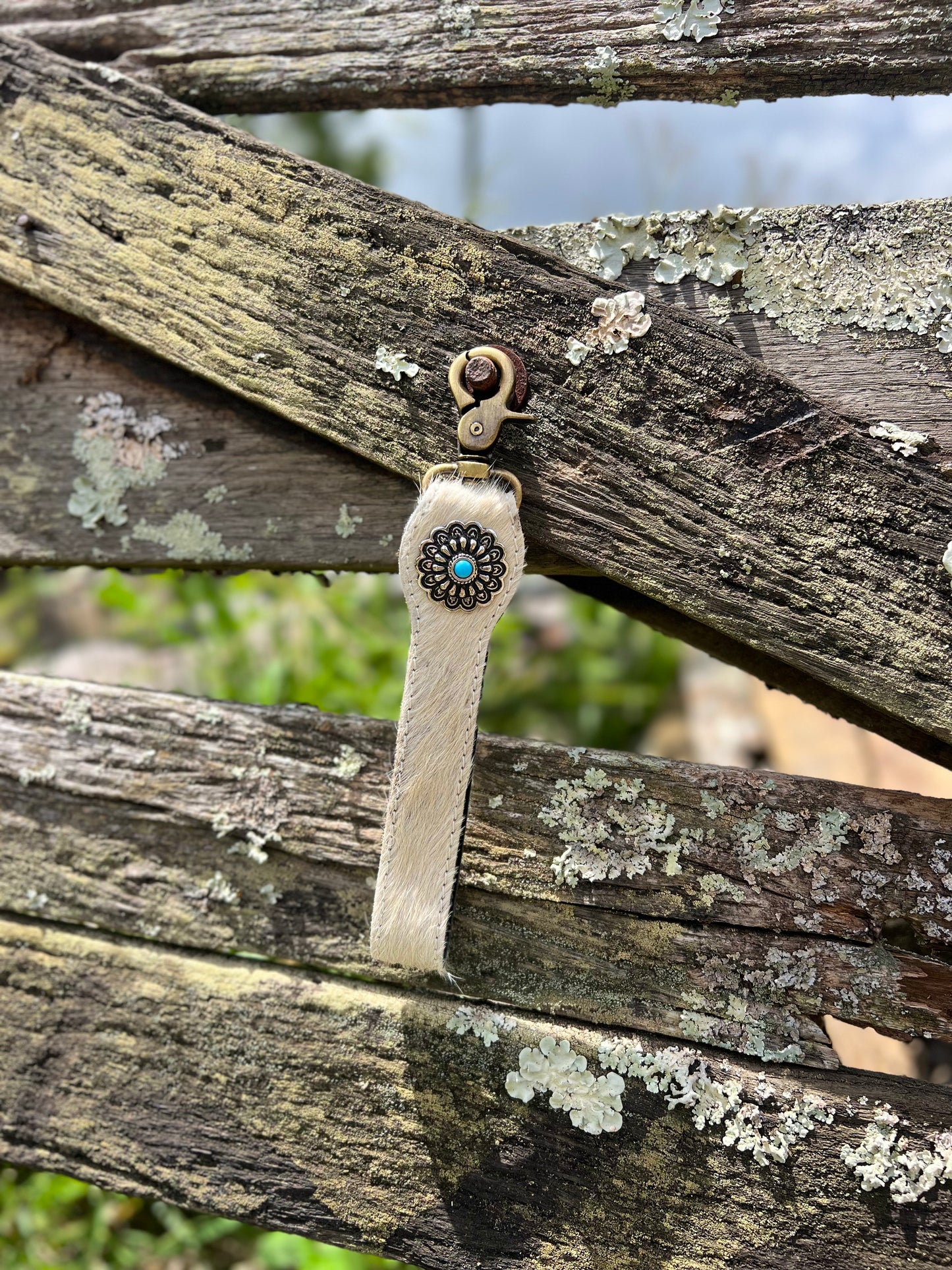 Turquoise Detailed Leather keyring