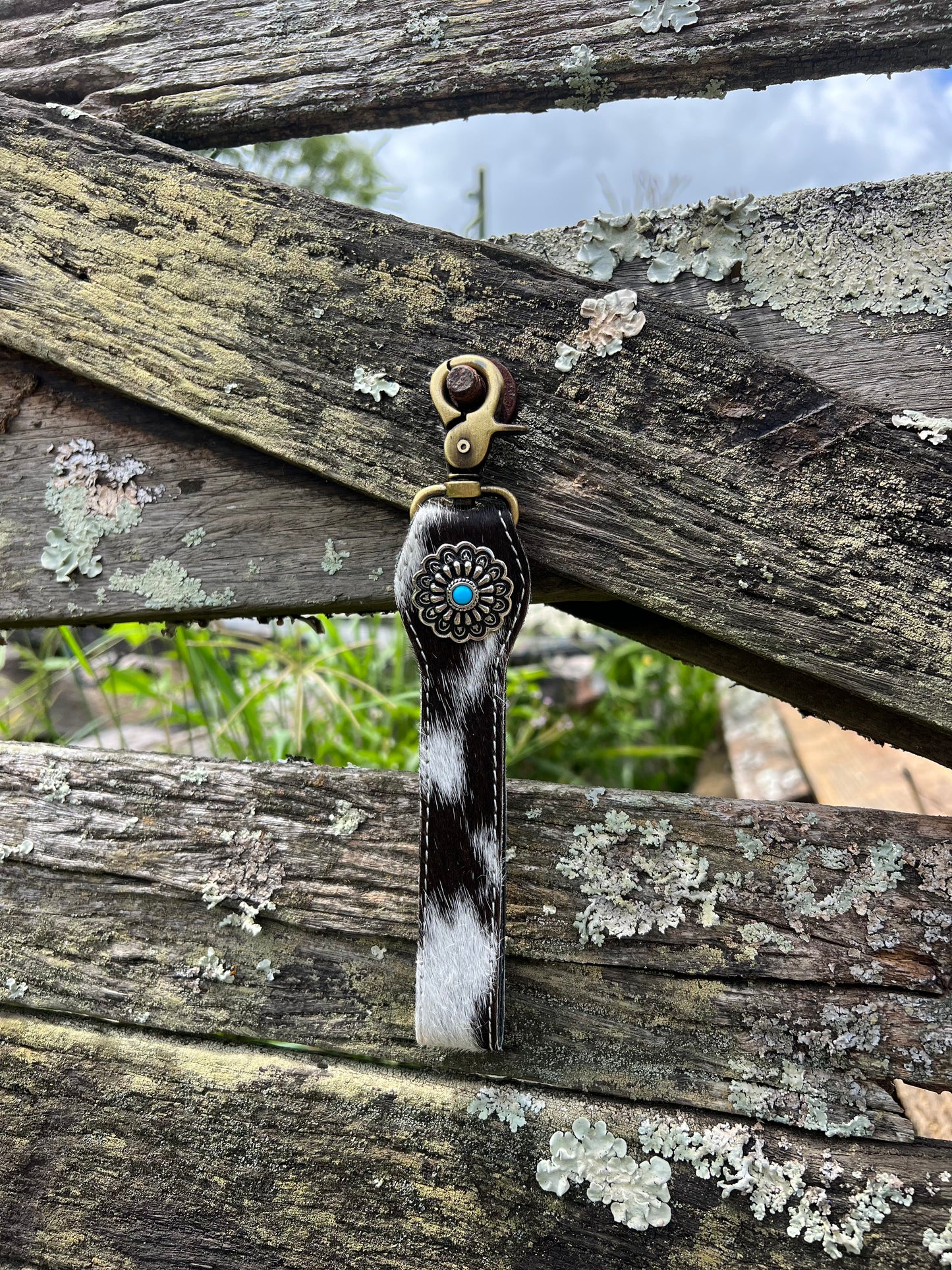Turquoise Detailed Leather keyring 