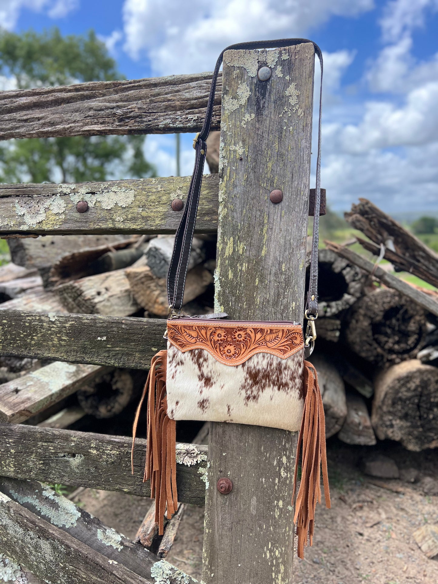 Emerson Cowhide Crossbody 001