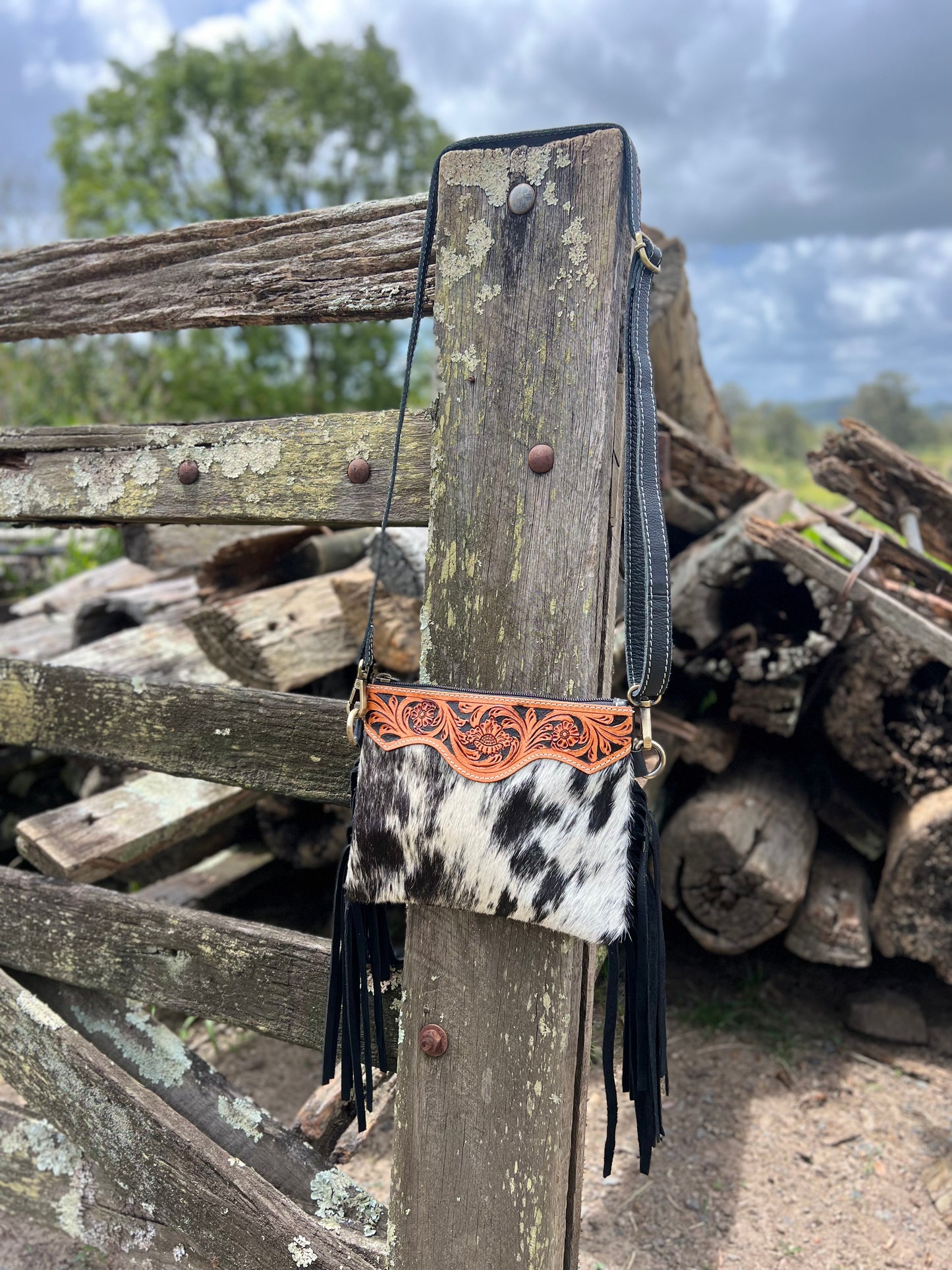 Emerson Cowhide Crossbody 002